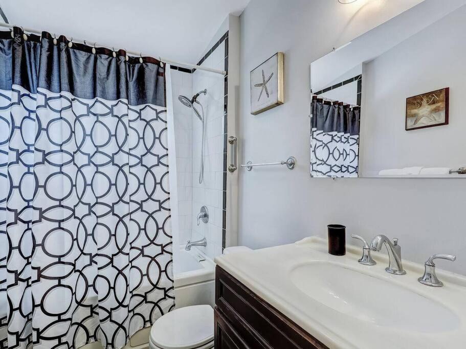 Historic Savannah Gold Private Condo With Pool - 2Bed, 1&Half Bath, Sleeps 6, 1St Floor, 15 Min Walk To Historic Savannah Center And All Attractions ภายนอก รูปภาพ
