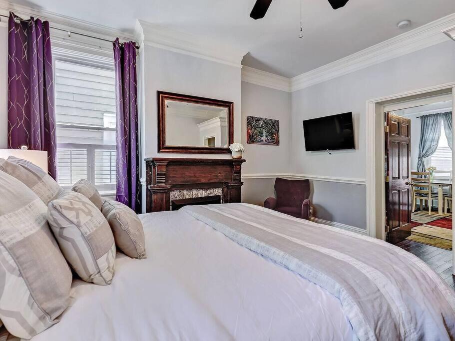 Historic Savannah Gold Private Condo With Pool - 2Bed, 1&Half Bath, Sleeps 6, 1St Floor, 15 Min Walk To Historic Savannah Center And All Attractions ภายนอก รูปภาพ